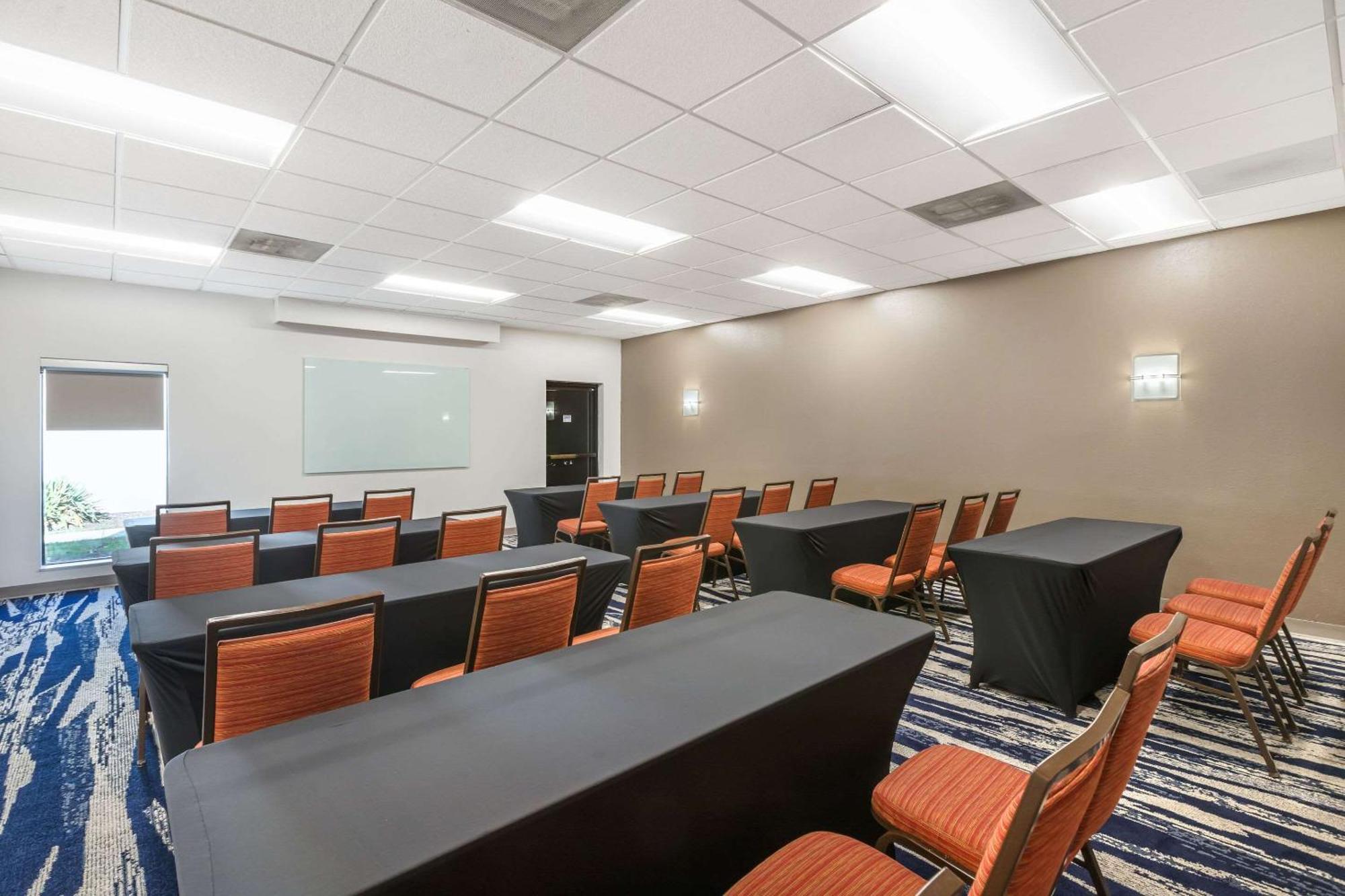 Comfort Inn & Suites Arlington Heights - Buffalo Grove Extérieur photo