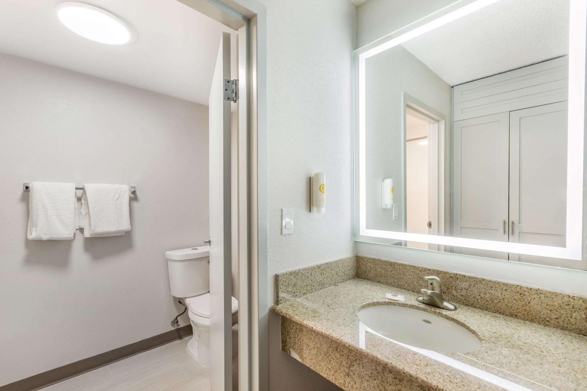 Comfort Inn & Suites Arlington Heights - Buffalo Grove Extérieur photo
