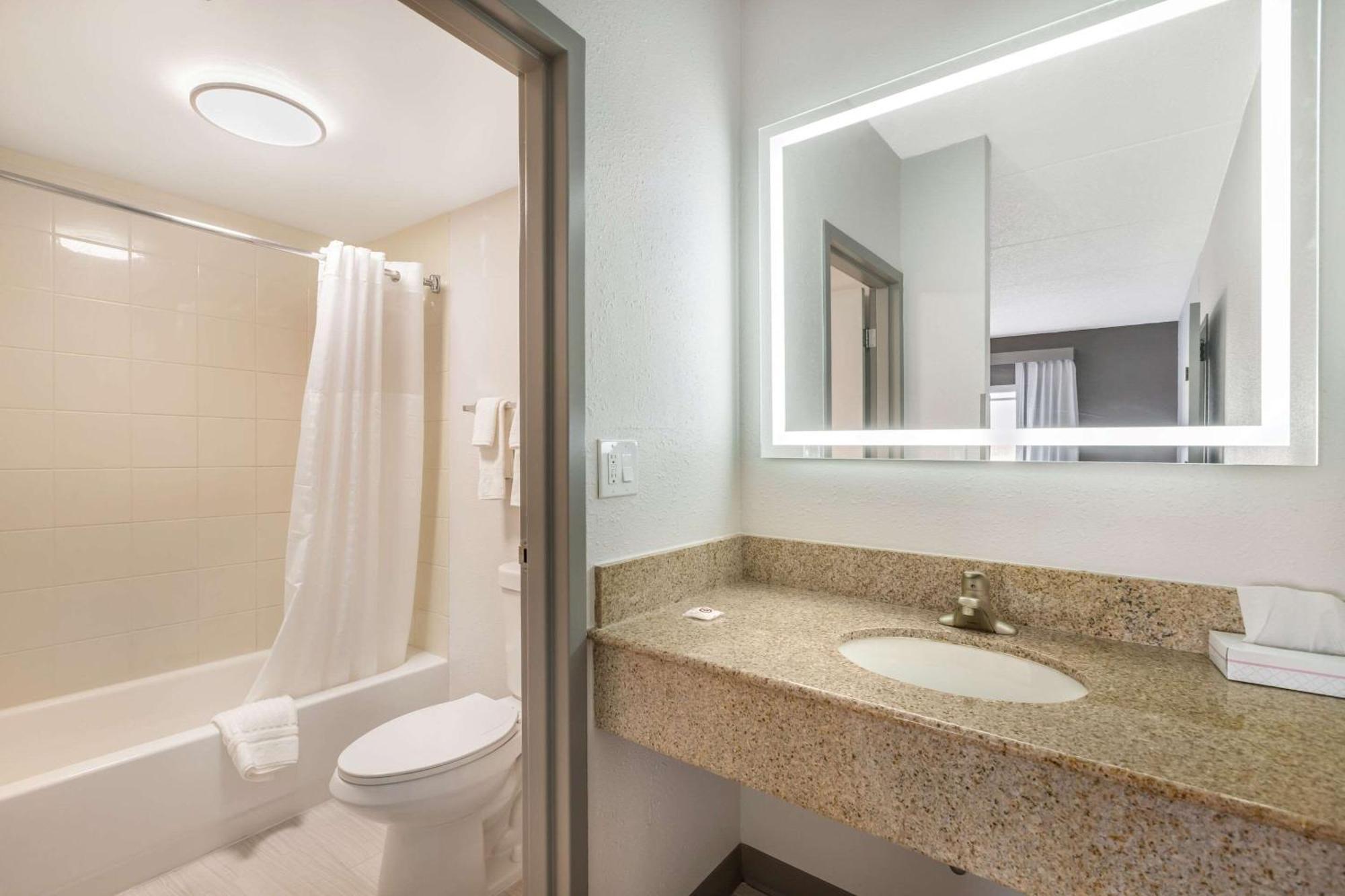 Comfort Inn & Suites Arlington Heights - Buffalo Grove Extérieur photo